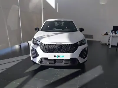 Usado Peugeot 2008 Active 102 CV (75 kW) 2023 Gris SUV
