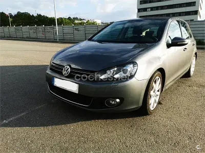 Usado VW Golf VII Sport 105 CV (77 kW) 2012 Gris / plata Berlina