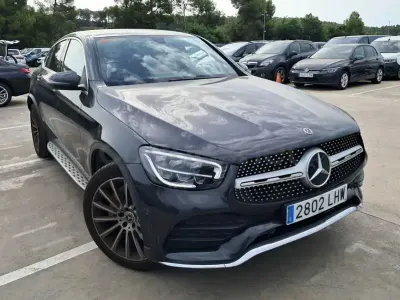 Usado Mercedes GLC200 163 CV (119 kW) 2020 Gris / plata SUV