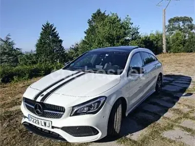 Usado Mercedes CLA220 Shooting Brake 177 CV (130 kW) 2018 Blanco Familiar