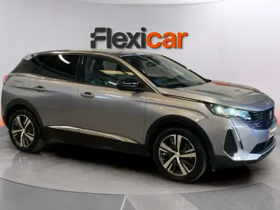 Usado Peugeot 3008 Allure 226 CV (166 kW) 2023 Gris SUV