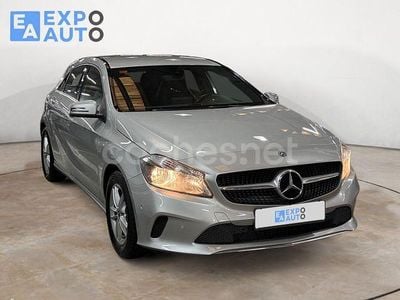 Usado Mercedes A180 136 CV (100 kW) 2018 Gris / plata Berlina