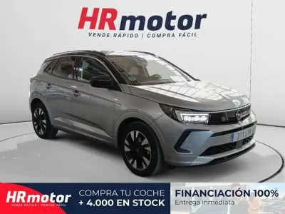 Usado Opel Grandland X Ultimate 131 CV (96 kW) 2022 Gris SUV