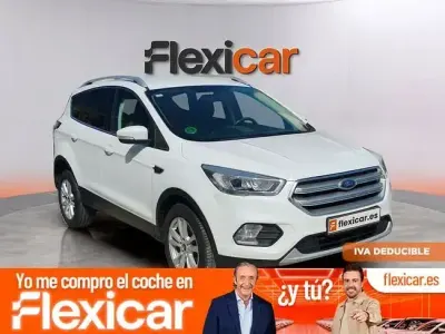 Usado Ford Kuga Trend+ 120 CV (88 kW) 2019 Blanco SUV