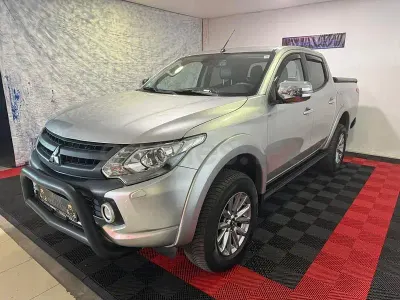 Usado Mitsubishi L200 Motion 154 CV (113 kW) 2019 Gris / plata Pickup/Camioneta