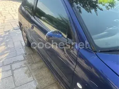 Usado Peugeot 206 90 CV (66 kW) 1999 Azul Utilitario