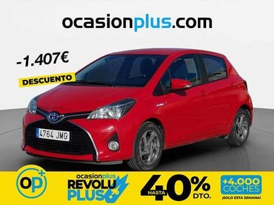 Usado Toyota Yaris Hybrid Active 100 CV (73 kW) 2016 Rojo