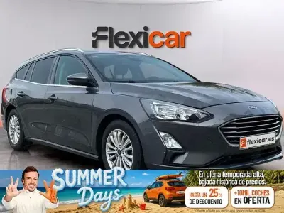 Usado Ford Focus Titanium 120 CV (88 kW) 2020 Gris
