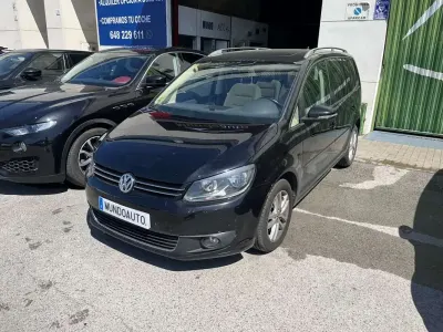 Usado VW Touran Sport 140 CV (102 kW) 2011 Negro Monovolumen