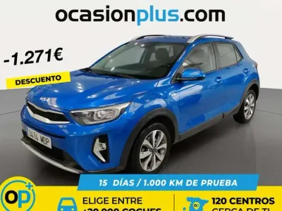 Usado Kia Stonic 84 CV (61 kW) 2023 Azul SUV