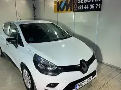 Usado Renault Clio IV Business 75 CV (55 kW) 2018 Blanco