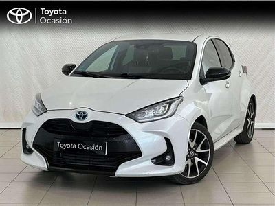 Blanco Usado 2022 Toyota Yaris Hybrid Style Berlina | 18.990 € (Un poco caro)