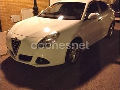 Blanco Usado 2011 Alfa Romeo Giulietta Distinctive Berlina | 8900 € (Un poco caro)