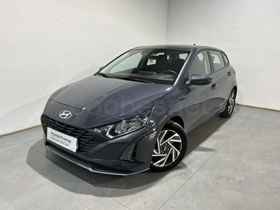 Usado Hyundai i20 84 CV (61 kW) 2024 Gris / plata Utilitario