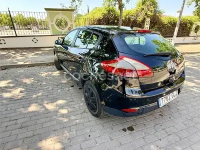 Usado Renault Mégane III Authentique 85 CV (62 kW) 2009 Negro Berlina