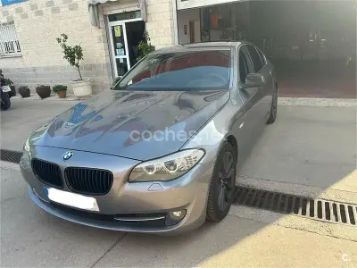 Usado BMW 525 Comfort Edition 197 CV (144 kW) 2010 Gris / plata Berlina