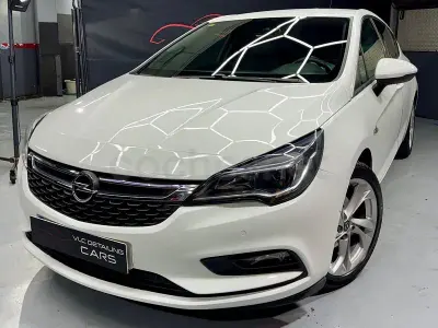 Usado Opel Astra Dynamic 110 CV (80 kW) 2016 Blanco Berlina