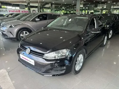 Usado VW Golf VII Business 110 CV (80 kW) 2016 Negro Utilitario