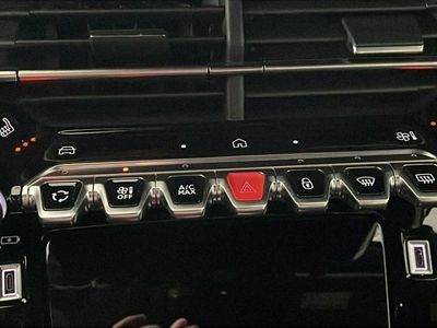 Usado Peugeot e-208 GTi 114 kW (156 CV) 2024 Amarillo Utilitario