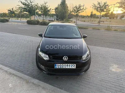 Usado VW Polo Advance 90 CV (66 kW) 2012 Negro Utilitario