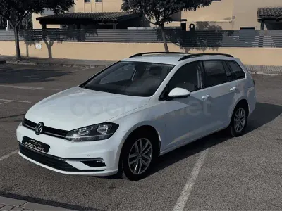 Usado VW Golf VII Advance 115 CV (84 kW) 2017 Blanco Familiar