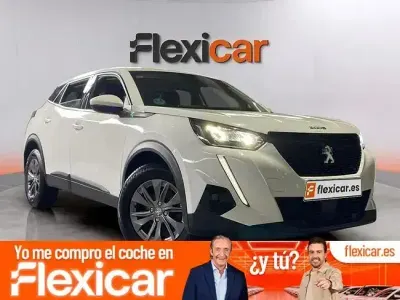 Usado Peugeot 2008 Active 100 CV (73 kW) 2020 Blanco SUV