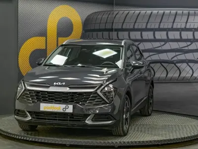 Usado Kia Sportage 150 CV (110 kW) 2022 Gris / plata SUV