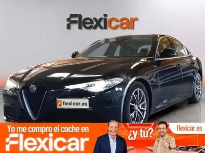 Usado Alfa Romeo Giulia Super 180 CV (132 kW) 2017 Negro Berlina