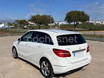 Usado Mercedes B180 109 CV (80 kW) 2012 Blanco Monovolumen