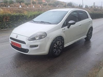 Usado Fiat Punto Young 69 CV (50 kW) 2014 Blanco Utilitario