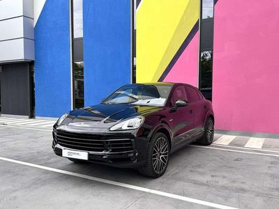 Negro Usado 2022 Porsche Cayenne Platinum Edition SUV | 89.900 € (Caro)