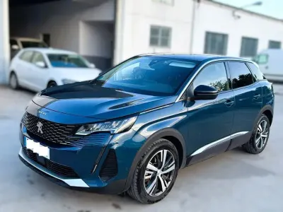 Usado Peugeot 3008 Allure 225 CV (165 kW) 2022 Azul SUV