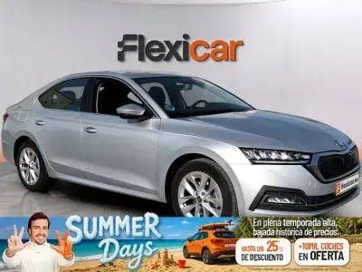Usado Skoda Octavia Selection 110 CV (80 kW) 2024 Gris
