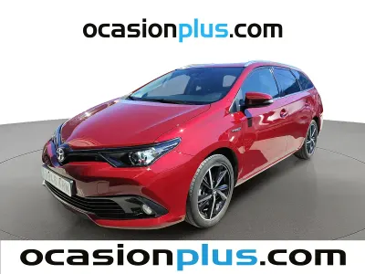 Usado Toyota Auris Hybrid Edition 136 CV (100 kW) 2018 Rojo Familiar