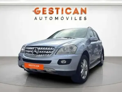 Usado Mercedes ML320 224 CV (164 kW) 2007 Azul SUV