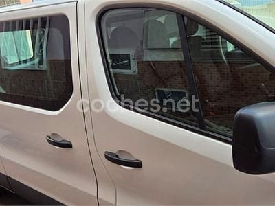 Usado Renault Trafic LIMITED 120 CV (88 kW) 2019 Blanco Monovolumen