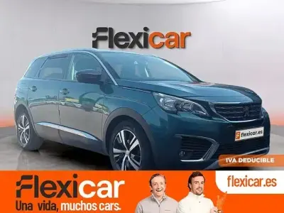 Usado Peugeot 5008 Allure 130 CV (95 kW) 2020 Verde SUV
