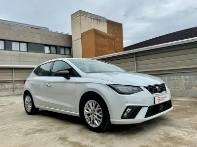 Usado Seat Ibiza FR 115 CV (84 kW) 2025 Blanco Utilitario