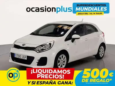 Usado Kia Rio 84 CV (61 kW) 2015 Blanco Utilitario