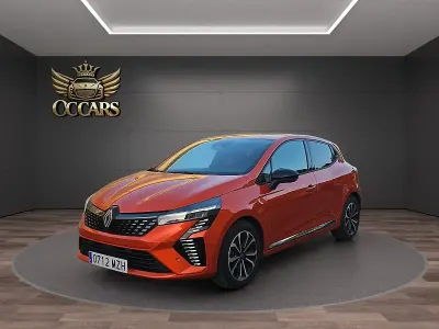 Usado Renault Clio 100 CV (73 kW) 2025 Naranja Utilitario