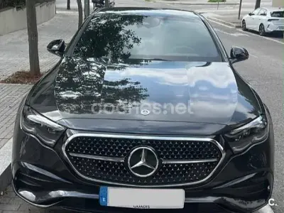 Usado Mercedes E220 200 CV (147 kW) 2024 Gris / plata Berlina