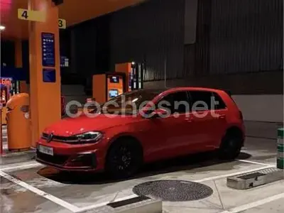 Usado VW Golf VII GTI 245 CV (180 kW) 2018 Rojo Berlina
