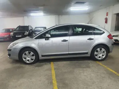 Usado Citroën C4 110 CV (80 kW) 2006 Gris / plata Berlina
