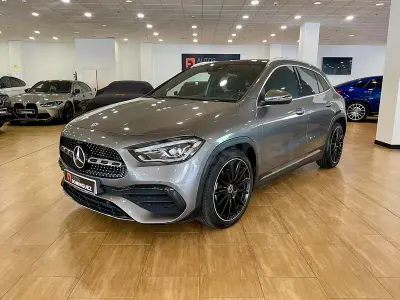 Usado Mercedes GLA200 150 CV (110 kW) 2020 Gris / plata SUV