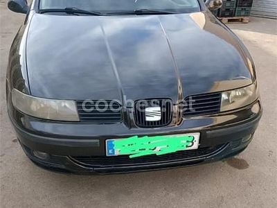 Negro Usado 2004 Seat Leon Berlina | 2300 € (Buen precio)