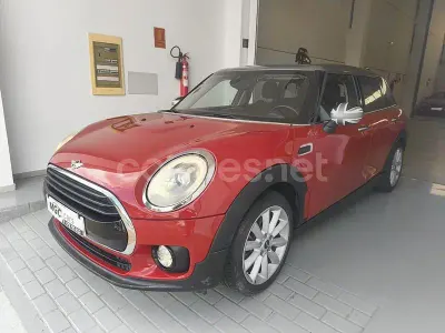 Usado Mini Cooper D Clubman 150 CV (110 kW) 2016 Granate Familiar