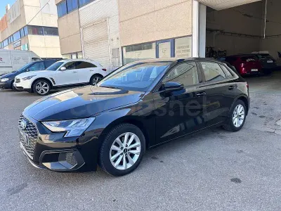 Usado Audi A3 150 CV (110 kW) 2021 Negro Berlina