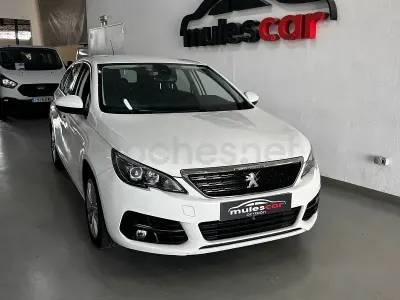 Usado Peugeot 308 SW Active 130 CV (95 kW) 2021 Blanco Familiar