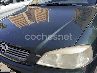 Usado Opel Astra Comfort 100 CV (73 kW) 2001 Verde Berlina
