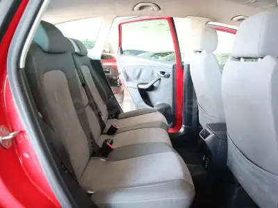 Usado Seat Altea XL Style 105 CV (77 kW) 2011 Rojo Monovolumen
